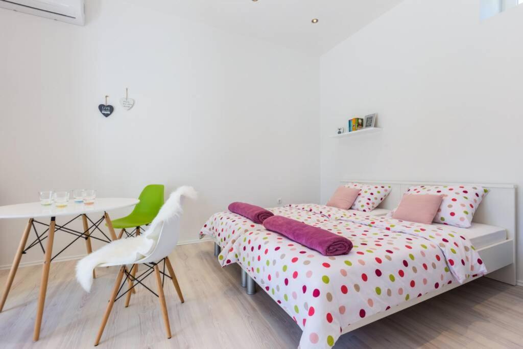 Candy Ap.-Near Center,Bus,Beach+Free Parking Place Zadar Exterior foto